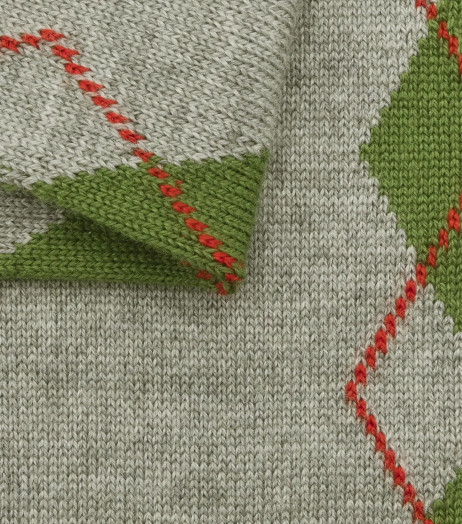 Calza lunga fantasia argyle in lana, made in Italy, modello Leila – calzino donna elegante e caldo per l’inverno