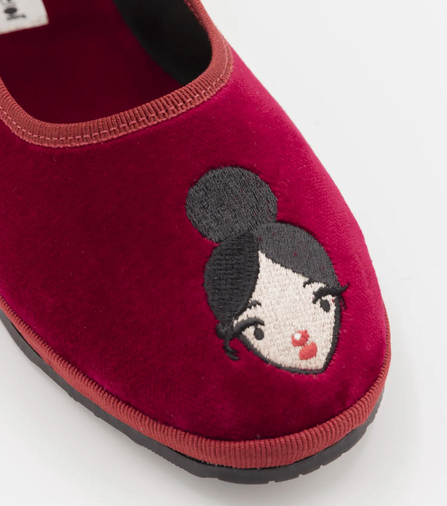 MERY - Friulana punta rotonda con fiocco ton sur ton e ricamo dell'iconica Doll by Mary Sapotito