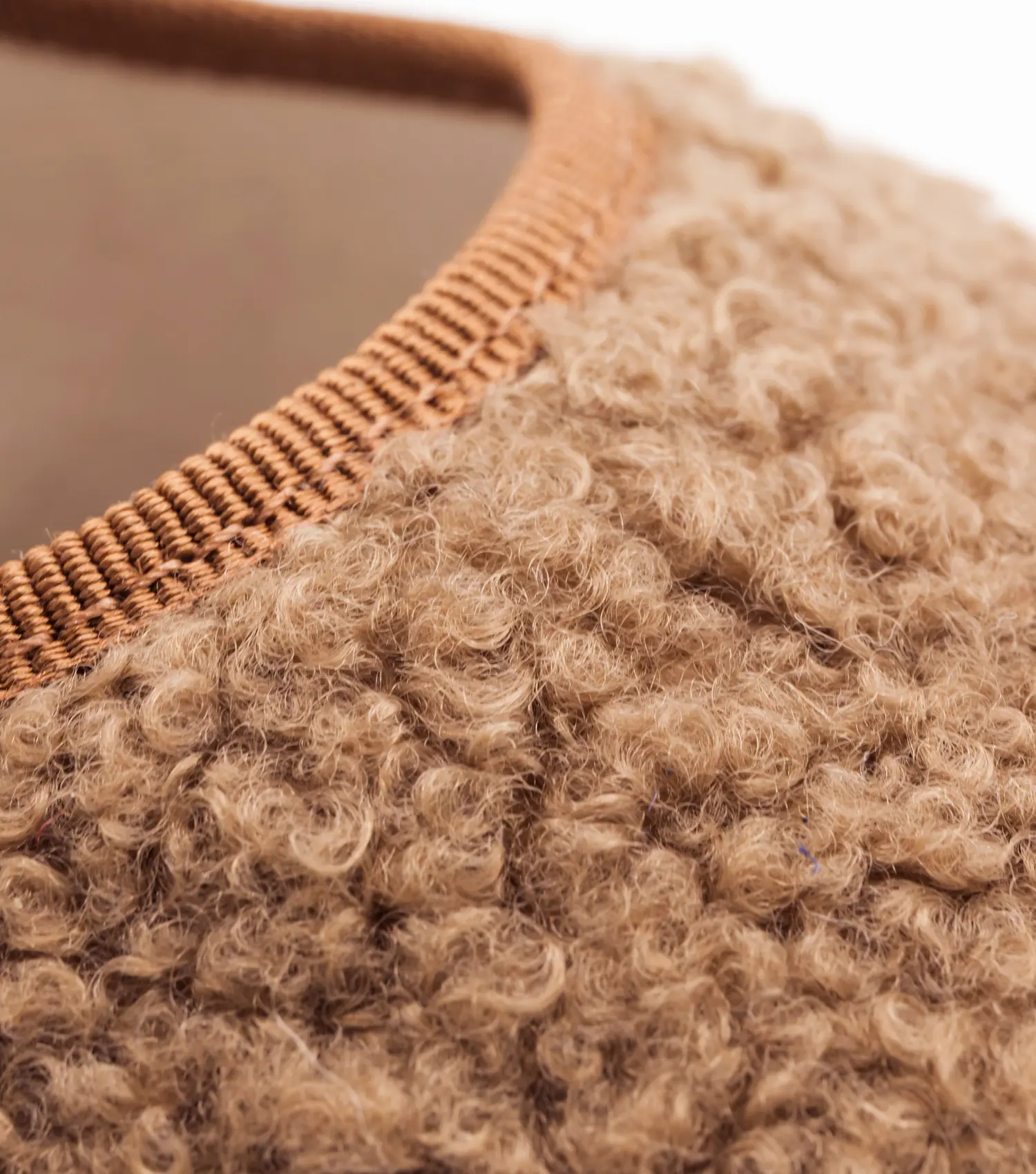 TEDDY BEBÈ – Friulana con laccetto in eco pelliccia teddy